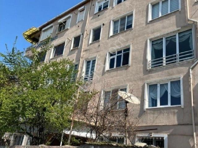 D 100 Karayolu Üstünde Satılık Daire