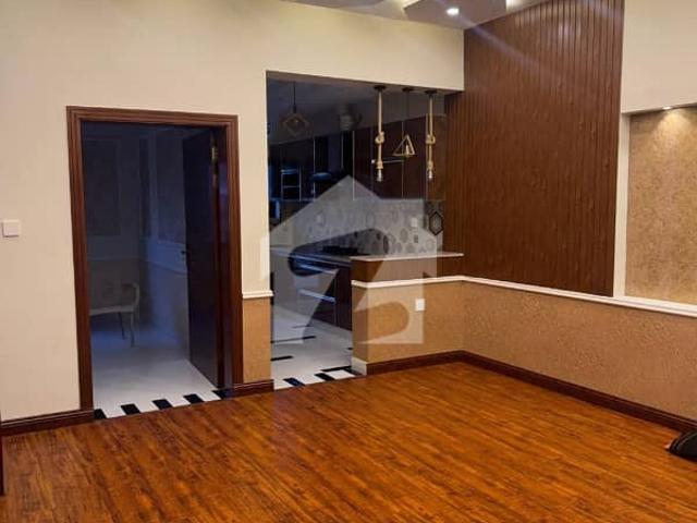 D 12/1 4 Marla House For Rent 4 Bed With Washroom Lounge 2 Kitchen Servant Parking Gas Electric