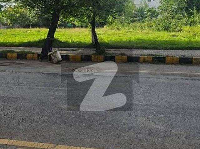 D 12/1 50 Feet Wide Road Elite Location 5 Marla Plot Very Closed To Park And 70 Feet Road Available For Sale