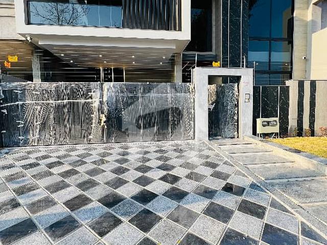 D 12/1 Brand New Luxury House For SALE Reasonable Price