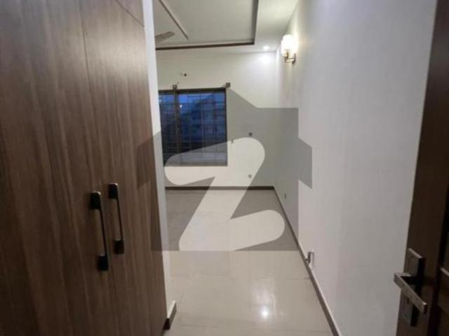 D 12/2 8Marla triple story House For Rent 6bed 6washroom Drawing Dining Tvl 2kichen servant Room Parking Gas Electric 5Marla extra land Rent 250k D 12