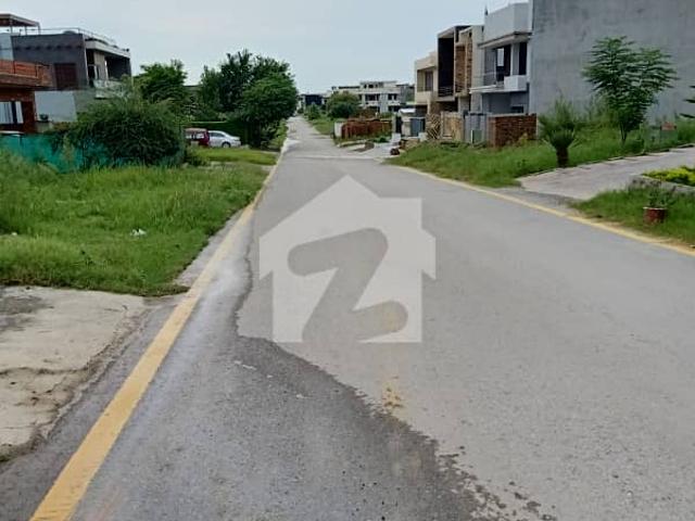 D 12/2 Investor Rate PLOT For Sale near Park