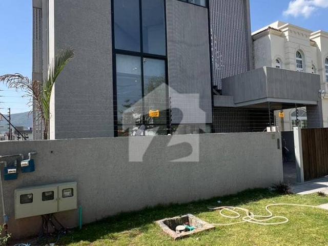 D 12 brand new house for sale on most prime location