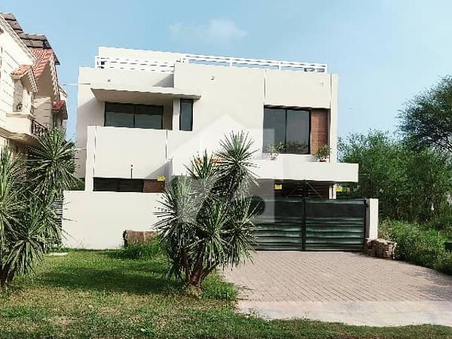 D 12 Brand New Modern Designer House For Rent