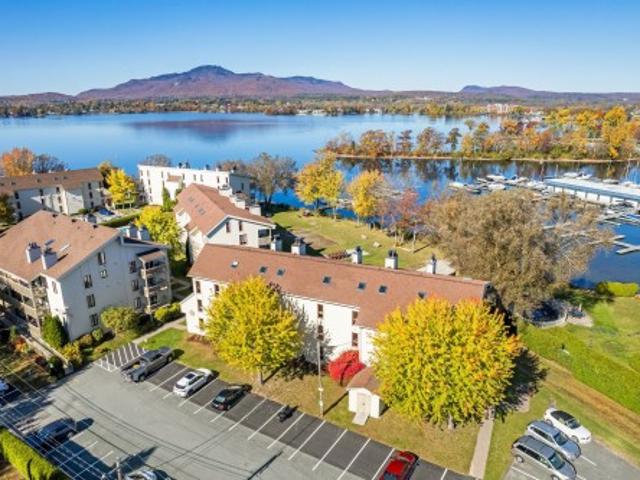 D 301 261 Rue Merry S. Magog, QC, J1X 3L2 condo for sale | Listing ID 23807 | Royal LePage