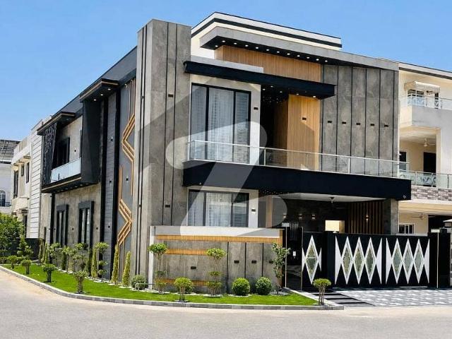 DC Colony Mehran Block 10 Marla Corner House For Sale