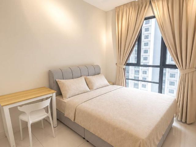 D'Clover Medium Room Fully Furnished For Rent