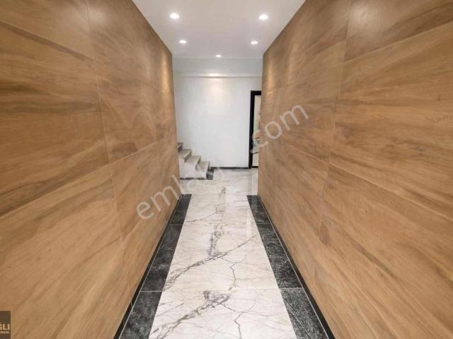 Dağlı !gayrimenkul'den Sıfır2+1 Özel Tasarım Modern'yapım Daire