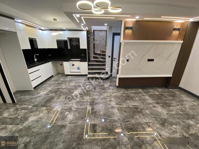 Dağlı Gayrimenkul'den|2+1konfor Ve|şıklığın|buluştuğu|villa|!
