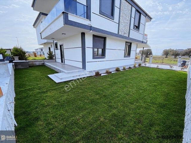 Dağlı !gayrimenkul'den 4+1 Müstakil Sıfır Lüks Yapım Villa!