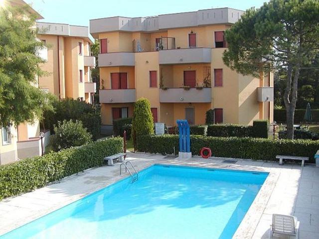 da privato affitto bilocale arredato in residence a 200mt. spiaggia lago