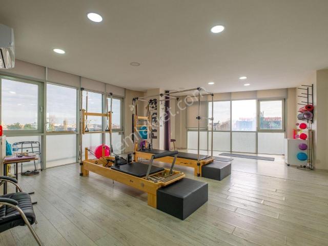 Dağıstan Gayrimenkulden E5 Üstü Plazada 180m2 Ofis