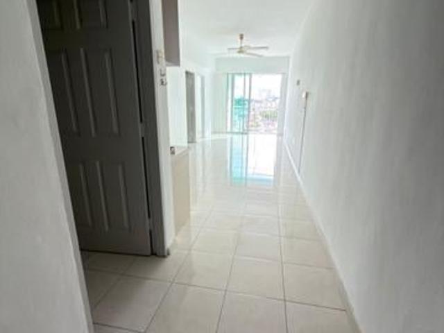 Damai Vista Apartment Jelutong 700sqft Good condition