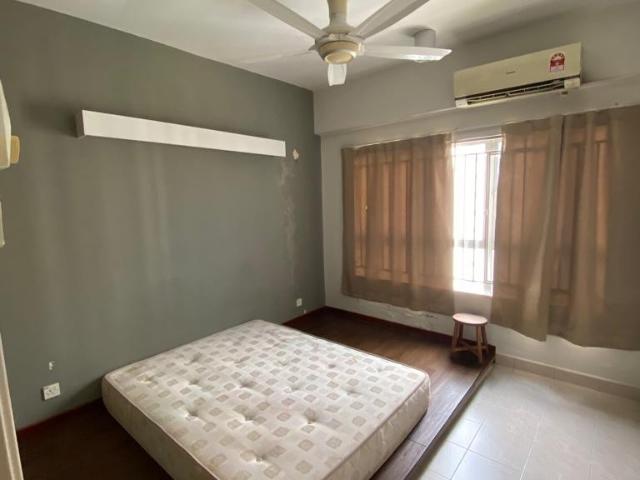 D'Aman Ria Master Bedroom for Rent Weekly cleaning