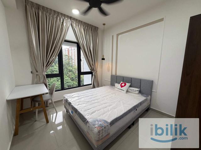 Damansara / 1 utama Middle Room with forest view for rent
