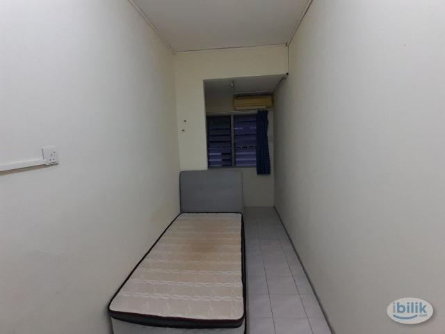 [Damansara Jaya Landed] Single Room with Aircond Rent Near Atria Mall, Uptown, Kayu Ara, Starling Mall