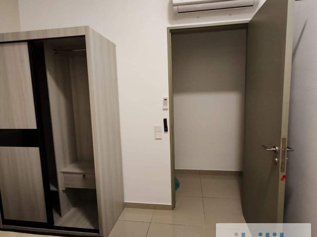 Damansara Perdana D'Vervain Single Room Queen Bed with AC, near to Hextay Mall, Kepong