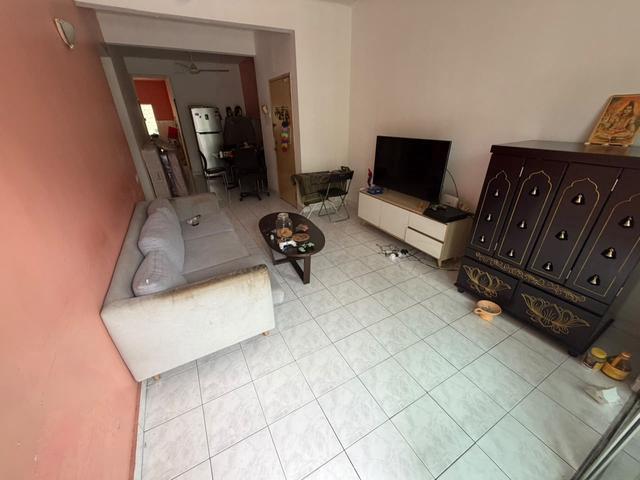 Damansara Villa Ground and 1st floor1050sf for Sale