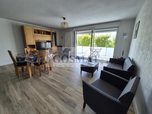 DAMGAN APPARTEMENT T3 A 300M DES COMMERCES !