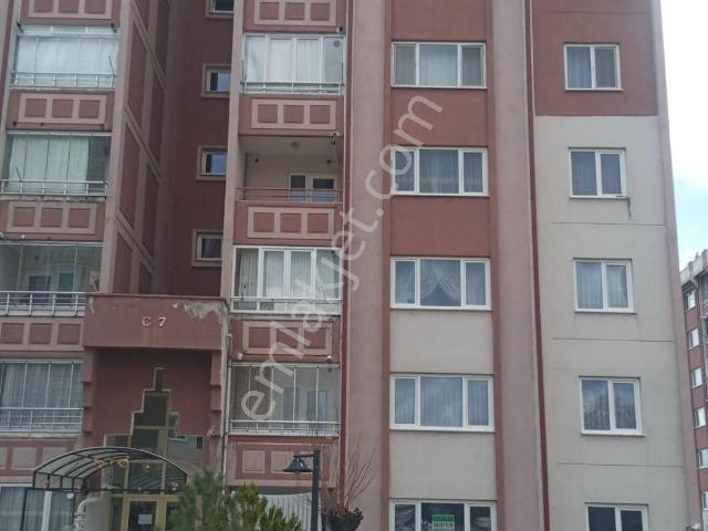 Damla Emlaktan İşhan Tokide Kiralık 3+1 Daire