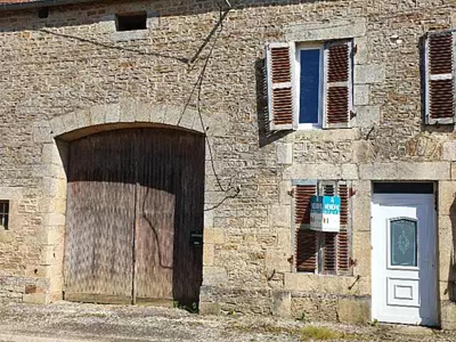 Dampierre 52360 Achat / Vente maison 1 pièce t1 au dernier étage cave