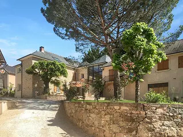 Dampniat 19360 Achat / Vente maison 12 pièces t12 au dernier étage