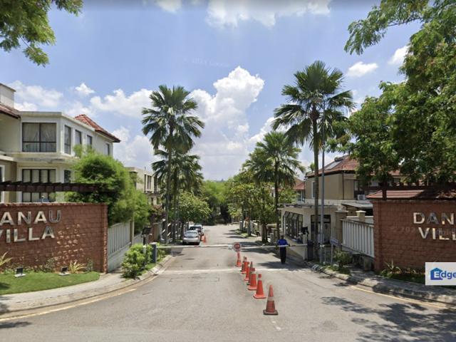 Danau Villa