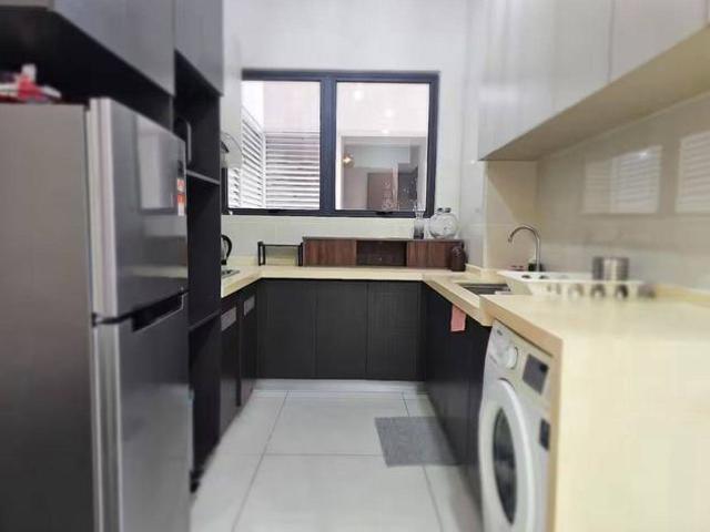 Danga Bay Bay Laurel 2 Bed Fully Furnished 1 parking lot Ciq Balcony