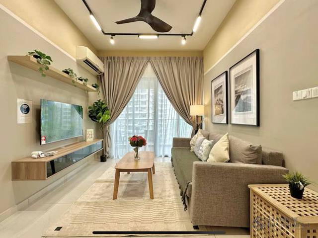 Danga Bay Paragon Calia Seaview 3 Beds Veranda Trellis Bora Tropez RF