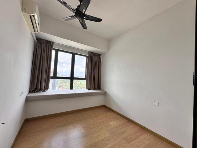 Danga Bay Royal Strand Country Garden 2 Bed 2 Partially Furnished Ciq