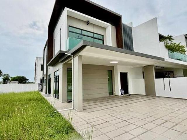 Danga Sutera Skudai Corner Superlink House Brand New For Rent