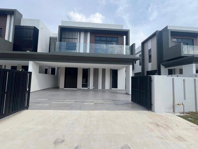 Danga Sutera Skudai Semi D House Brand New