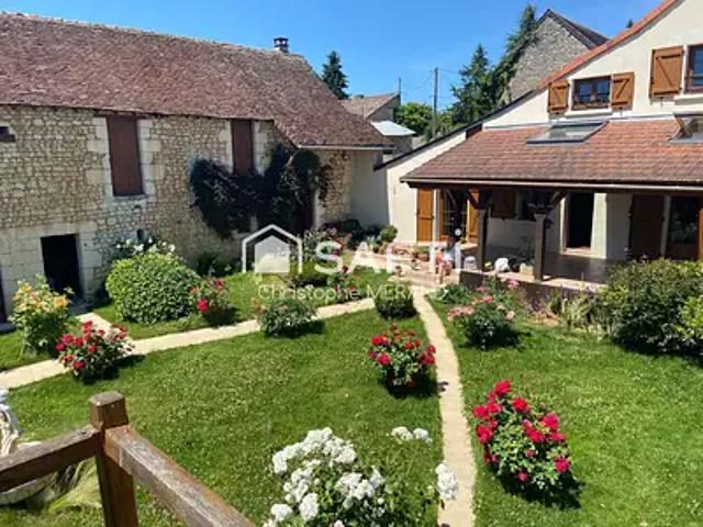 Dangé Saint Romain 86220 Achat / Vente maison 9 pièces t9 terrasse