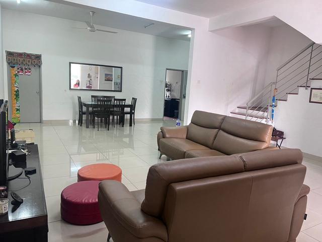 DAnjung Teluk Pulai Klang 25 Sty 24x80 51 Room Gated Good Buy