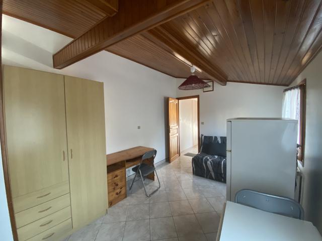 Dans maison du propriétaire, Studio Meublé