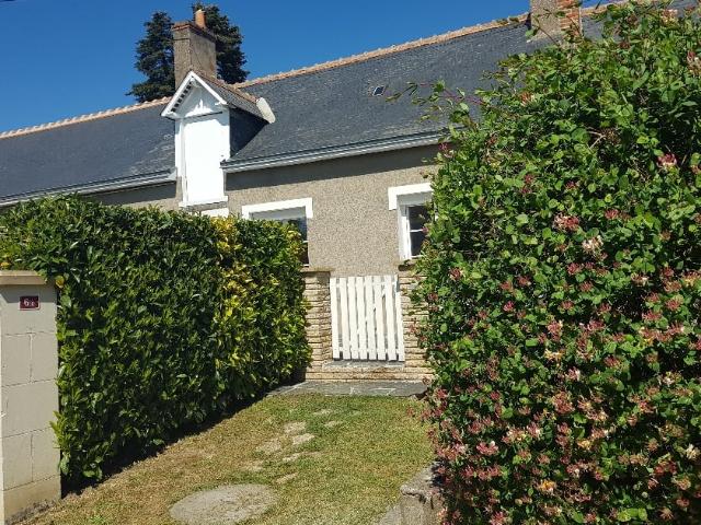 Dans charmant village, à 25 mn de Tours Nord, maison 120 m2
