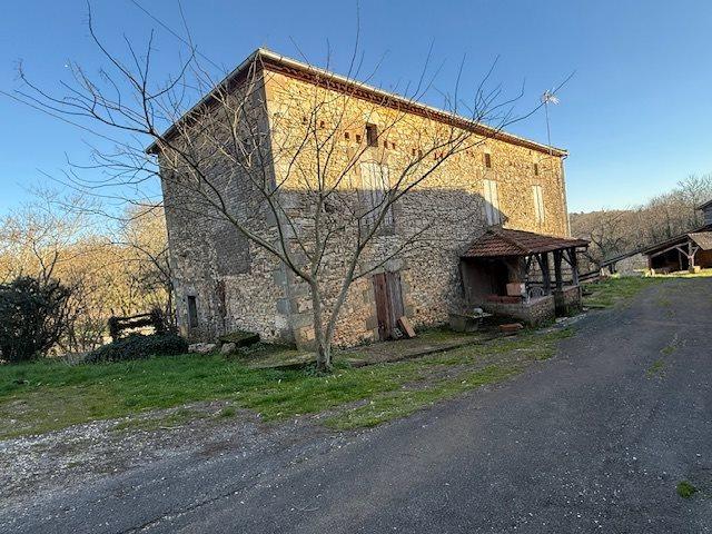 Dans la campagne de Gavaudun tout près de Lacapelle Biron, m. 160m² Gavaudun