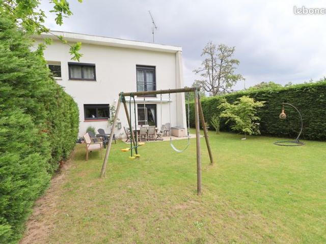 Dans la forêt du Touquet superbe maison de 3 chambres de 95m² avec grand jardin, garage et place de parking