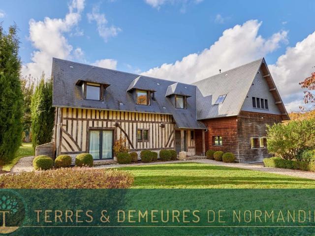 Dans le PAYS D'AUGE du CALVADOS, région LISIEUX et dans la Vallé