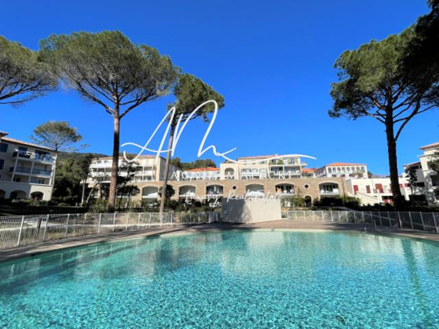 DANS SUPERBE RESIDENCE T4 DE 83.64M2 AVEC GRAND GARAGE PROCH