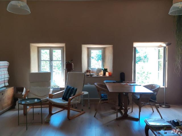 Dans un Mas en pleine nature, Appartement rénové de 74m²
