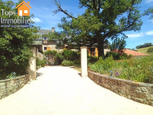 Dans un cadre calme, découvrez cette belle propriété pleine. 237m² Sanvensa