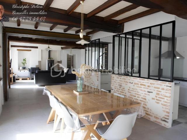 DANS UN HAMEAU AU CALME / LONGÈRE DE 141 M² / 4 CHAMBRES / PIÈCE