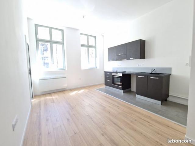Dans une résidence en copropriété, un appartement T2 au RDC de 40.6 m²