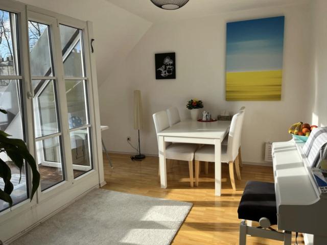 Dachgeschosswohnung mit Balkon