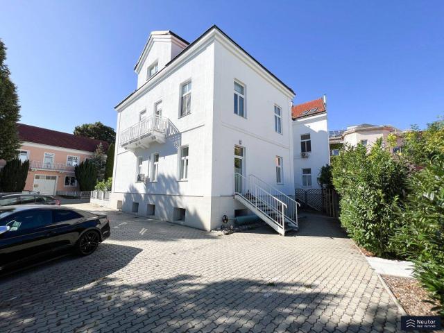 DACHGESCHOSSWOHNUNG MIT BALKON MÖGLICHKEIT IM VILLEN COTTAGE GEMEINSCHAFTSPOOL