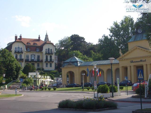 Dachgeschoßwohnung mit Fernblick in historischer Villa – Erstbezug nach hochwertiger Renovierung