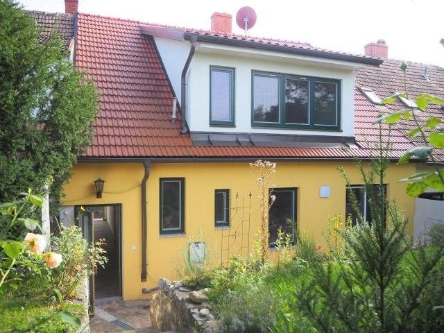 DACHGESCHOSSWOHNUNG MIT GEMEINSCHAFTSGARTEN IN AUSGEZEICHNETER WOHNLAGE