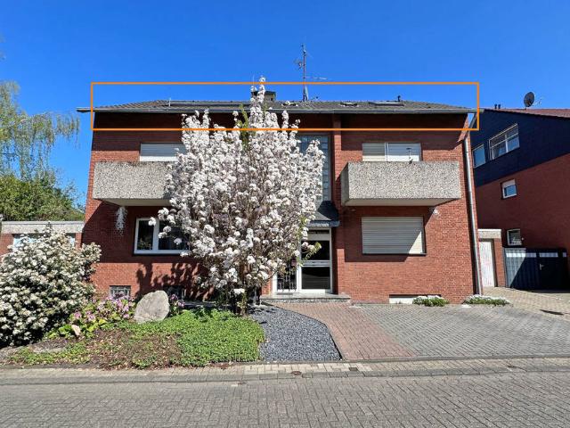 Dachgeschosswohnung mit Stellplatz und Loggia in Dinslaken!