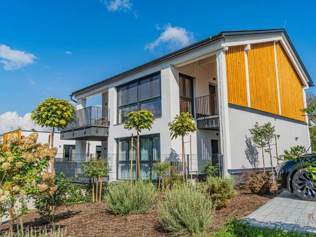 Dachgeschosswohnung mit Stil – hohe Räume, Gerlitzenblick & zentrumsnahe Lage